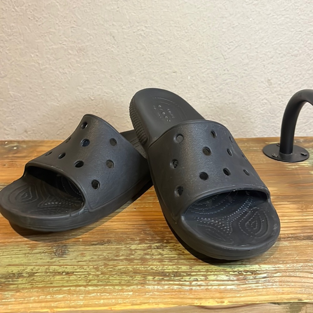 Crocs Classic Black Slides Mens Size 4